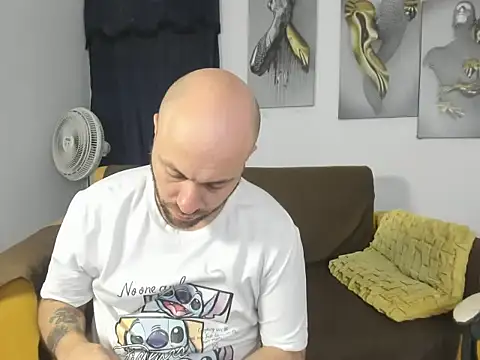 mike_lovers_ stripchat live cam model