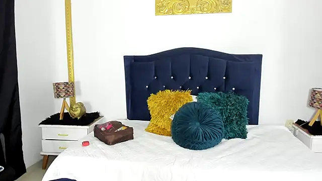 MelaniVega stripchat live cam model