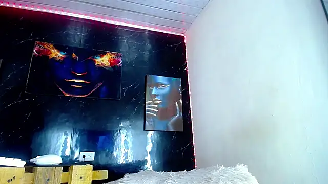 LuxeCouple stripchat live cam model