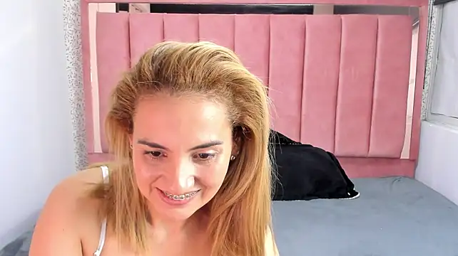 Megan__Hot___ stripchat live cam model