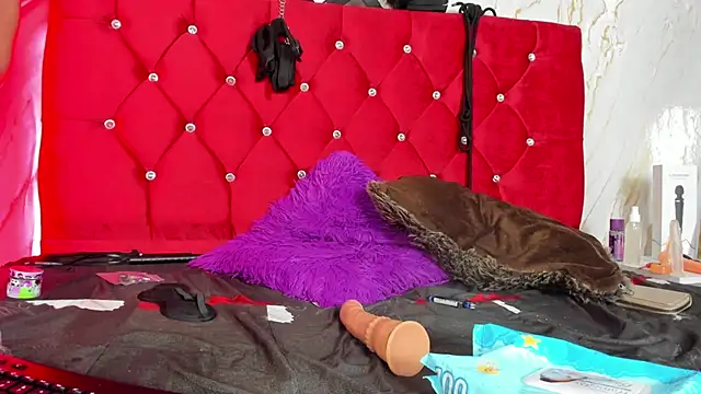 IsabellaKs stripchat live cam model
