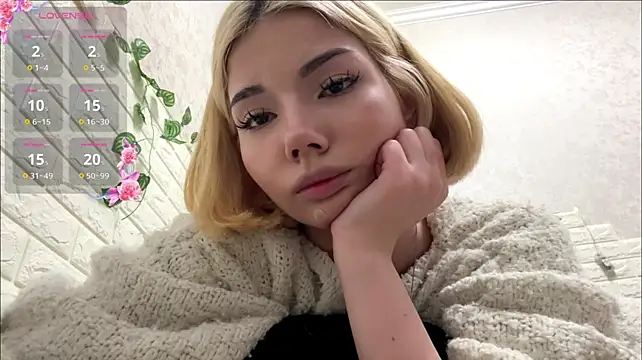 VersieWoodal stripchat live cam model