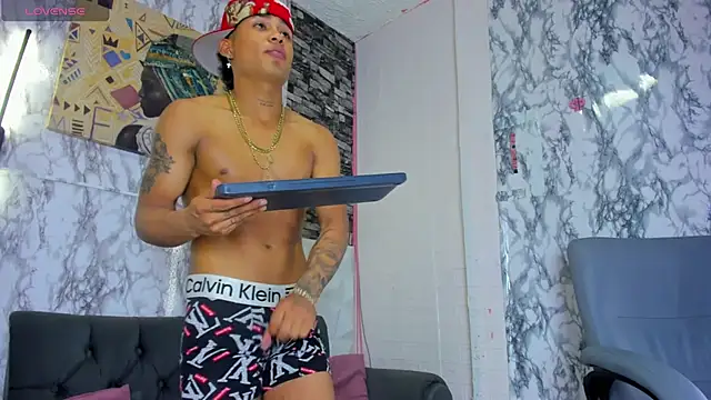 Damian-Lux stripchat live cam model