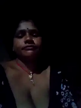 Ravita_bahat stripchat live cam model