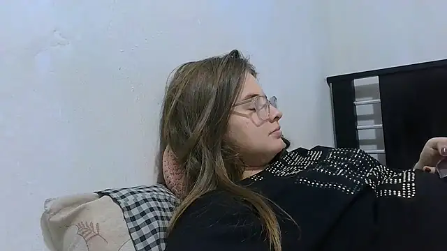 HellenMiyer1111 stripchat live cam model