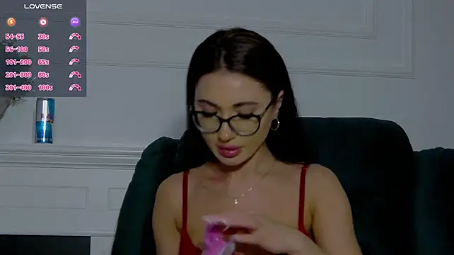 IvyNoirr stripchat live cam model