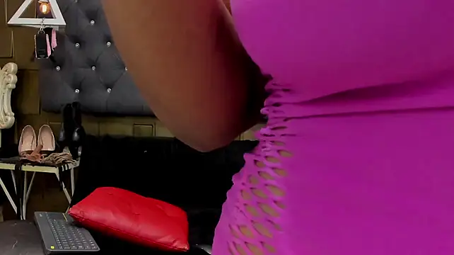 AlliceJelany stripchat live cam model