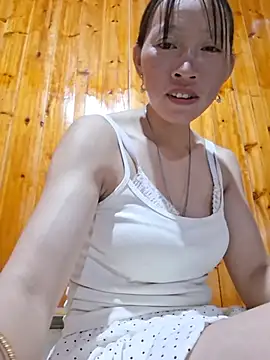 tcm-cute stripchat live cam model