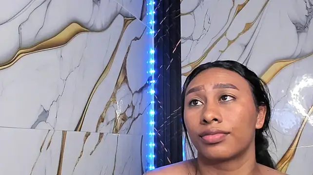 sexy_brunette_12 stripchat live cam model