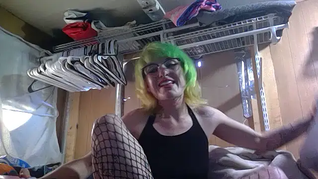 Tastybabe22 stripchat live cam model