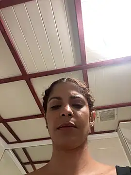karlatiburcio stripchat live cam model