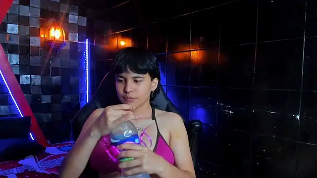 VioletFaith stripchat live cam model