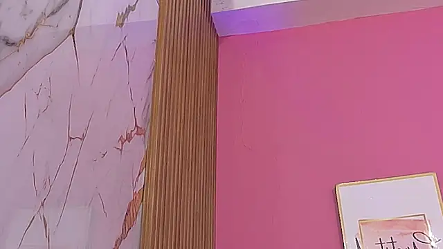 NaughtyyMommyyy stripchat live cam model