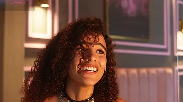 SeleneMous stripchat live cam model