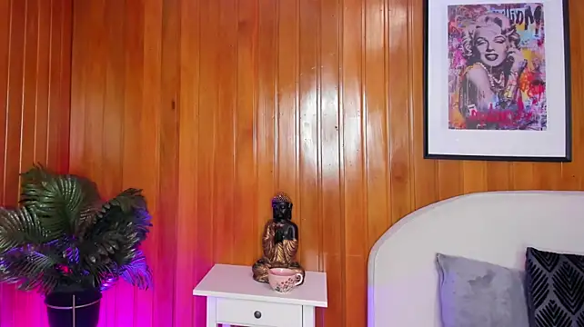 Lucy_art stripchat live cam model
