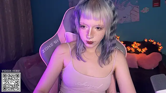 mollycutiestar stripchat live cam model