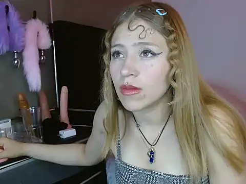 Melodyy_anal777 stripchat live cam model