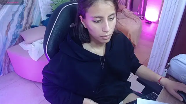 LICA_TAY stripchat live cam model