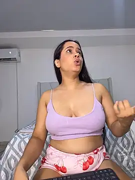 kiley-luz stripchat live cam model