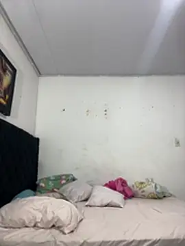 Rouusss stripchat live cam model