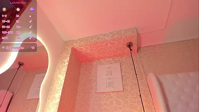 nicki-west stripchat live cam model