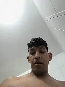 TheShooter2407 stripchat live cam model