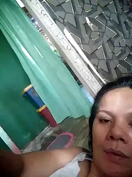 bomb_shiela stripchat live cam model