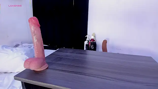 hinnataSmilerr stripchat live cam model