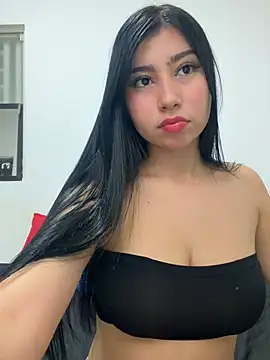 nylah14 stripchat live cam model