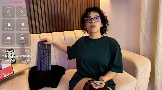 Laena_Castillo stripchat live cam model