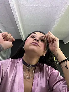 Francesca_Skuirt stripchat live cam model
