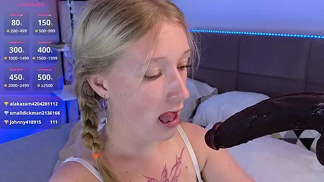 starlighttttt stripchat live cam model