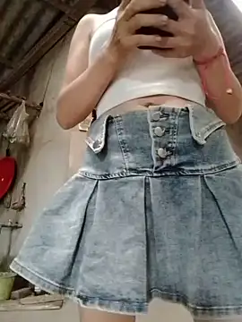 TrucBaby stripchat live cam model