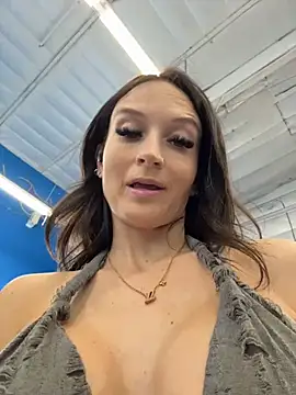 Kate-Paul stripchat live cam model