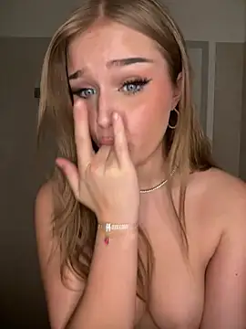 Hannah-2007 stripchat live cam model