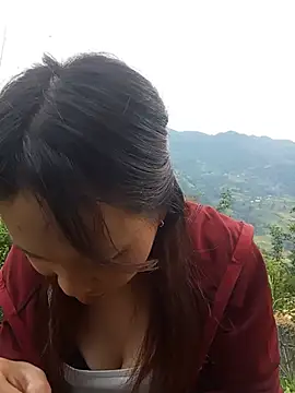 bonnie-00 stripchat live cam model