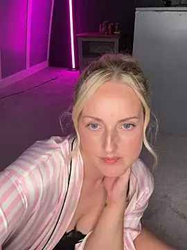 SexySophiex stripchat live cam model