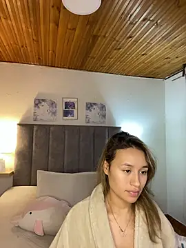 Victoria_Hils stripchat live cam model
