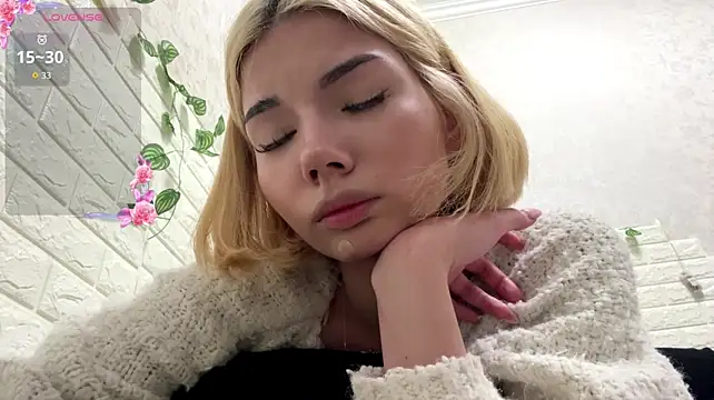 VersieWoodal stripchat live cam model