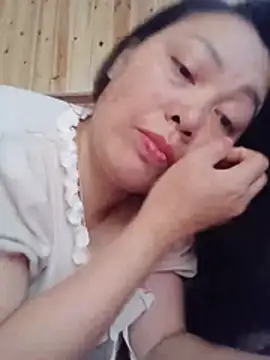 Tina-i stripchat live cam model