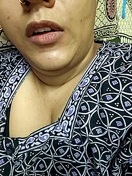 arushi9490 stripchat live cam model
