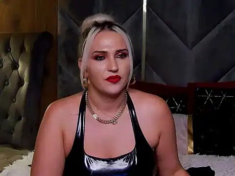 LaylaBlakes stripchat live cam model