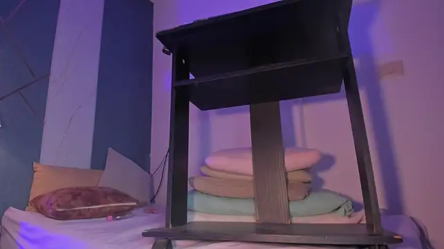 Voluptupus-girl stripchat live cam model