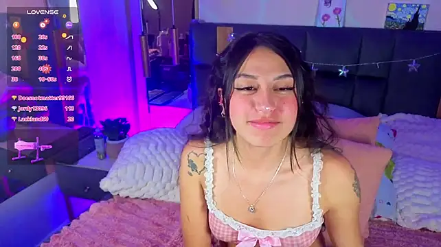 MadyJackson stripchat live cam model