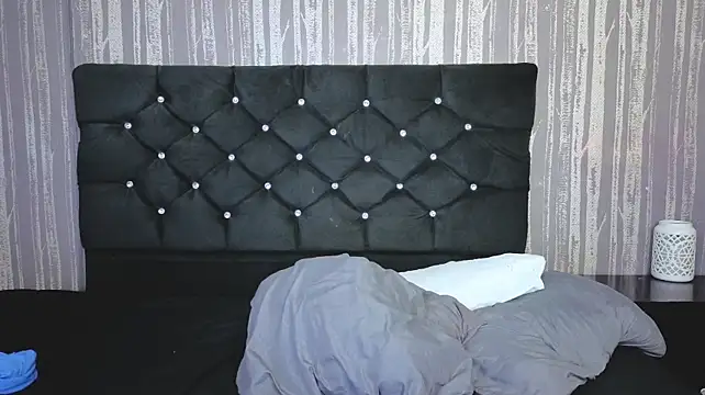 Alicee_Moonn stripchat live cam model