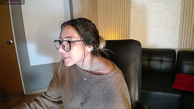 Bonnali_lune stripchat live cam model