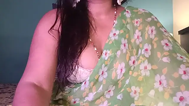 YourDesi_Laila_ stripchat live cam model