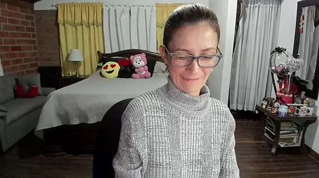 Charlotte-Willson stripchat live cam model