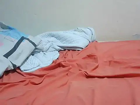 berrlyn stripchat live cam model