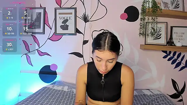 Madikaay stripchat live cam model